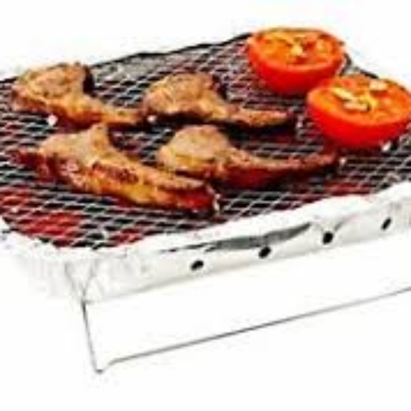 Barbecue itmes. - Picture 2 of 7